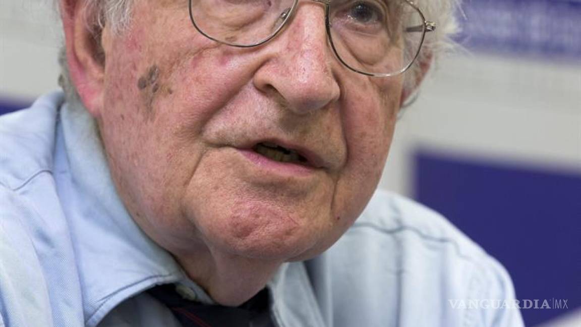 $!Chomsky prevé nuevos Trump si se desoye la aspiración de cambio de la gente