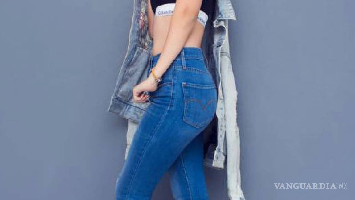 $!A sus 13 años niña posa como 'sexy' adulta, le llueven críticas y así contesta