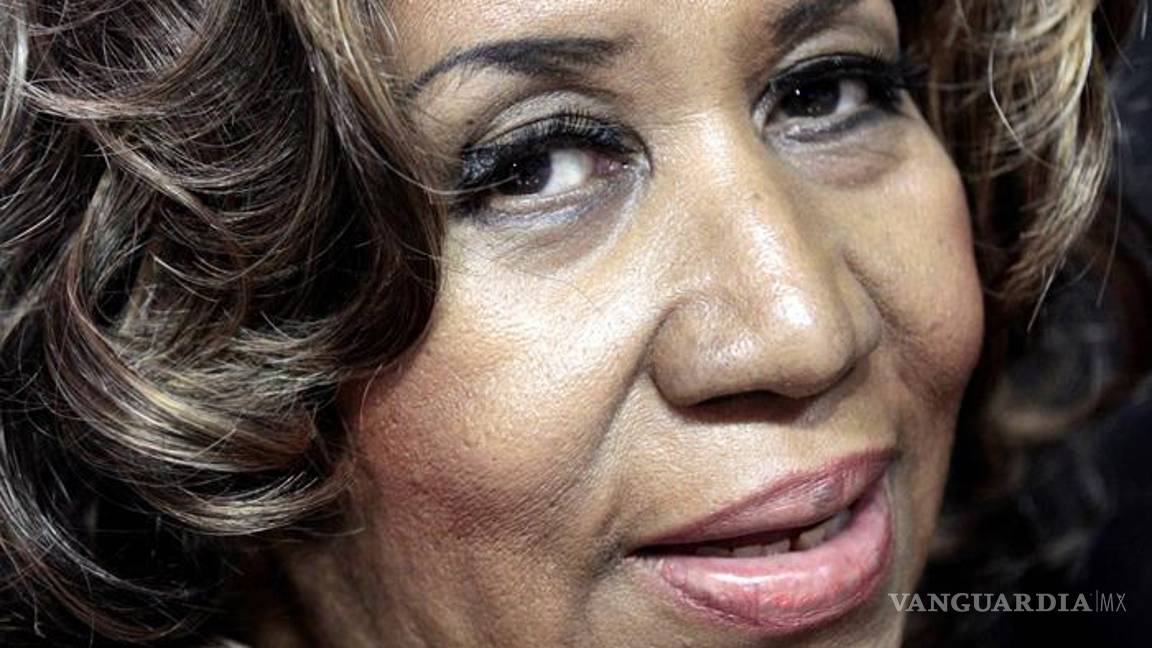 $!Rezan por Aretha Franklin en una iglesia de Detroit donde su padre fue pastor
