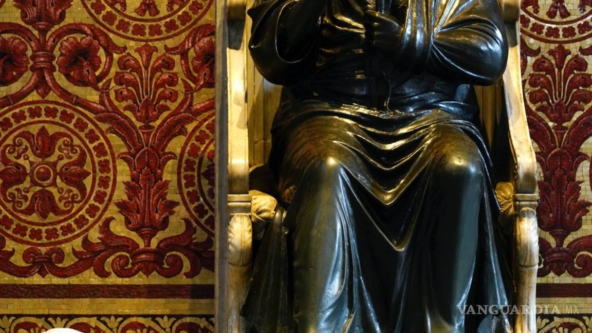 $!Basílica San Pedro es sometida a una inédita desinfección para su reapertura