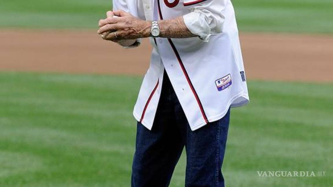 $!Stan Lee, el fanático del beisbol que hizo superhéroe al mexicano Sergio Romo