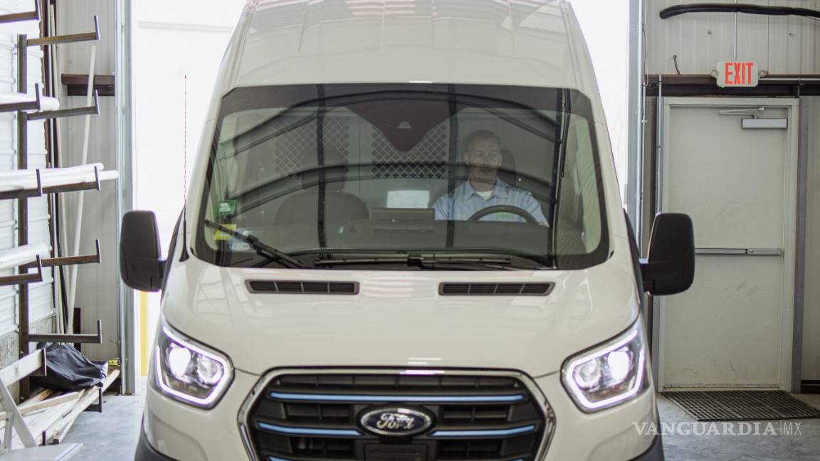 $!Atraen furgonetas eléctricas a los más ávidos compradores