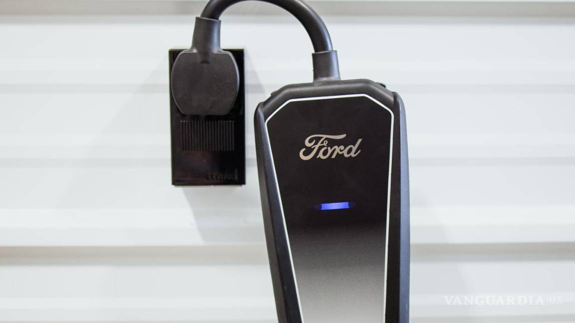 $!Atraen furgonetas eléctricas a los más ávidos compradores