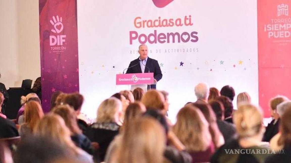 $!El alcalde Román Cepeda refrendó su apoyo al DIF municipal para el año en curso.