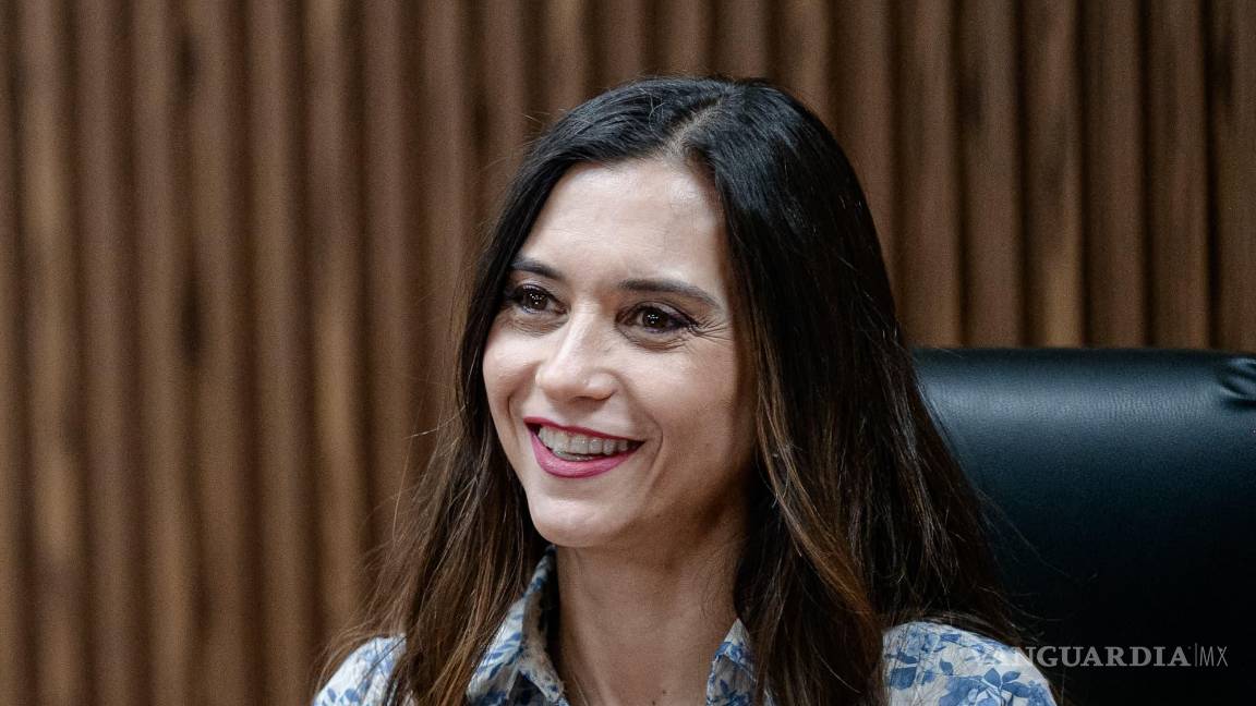 $!Lissette Álvarez Cuéllar exhortó a las y los contribuyentes a acercarse durante julio para aprovechar los estímulos fiscales y ponerse al corriente en sus obligaciones municipales.