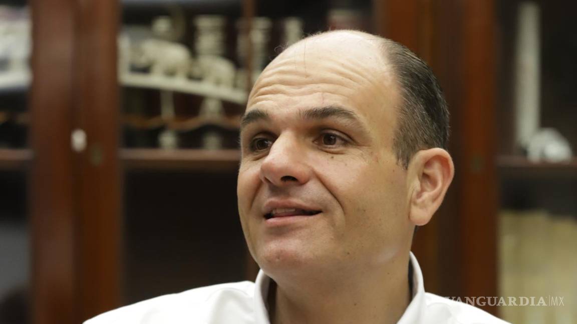 $!El diputado federal Jericó Abramo considera que hay que adelantarse al crecimiento que vendrá con Tesla.