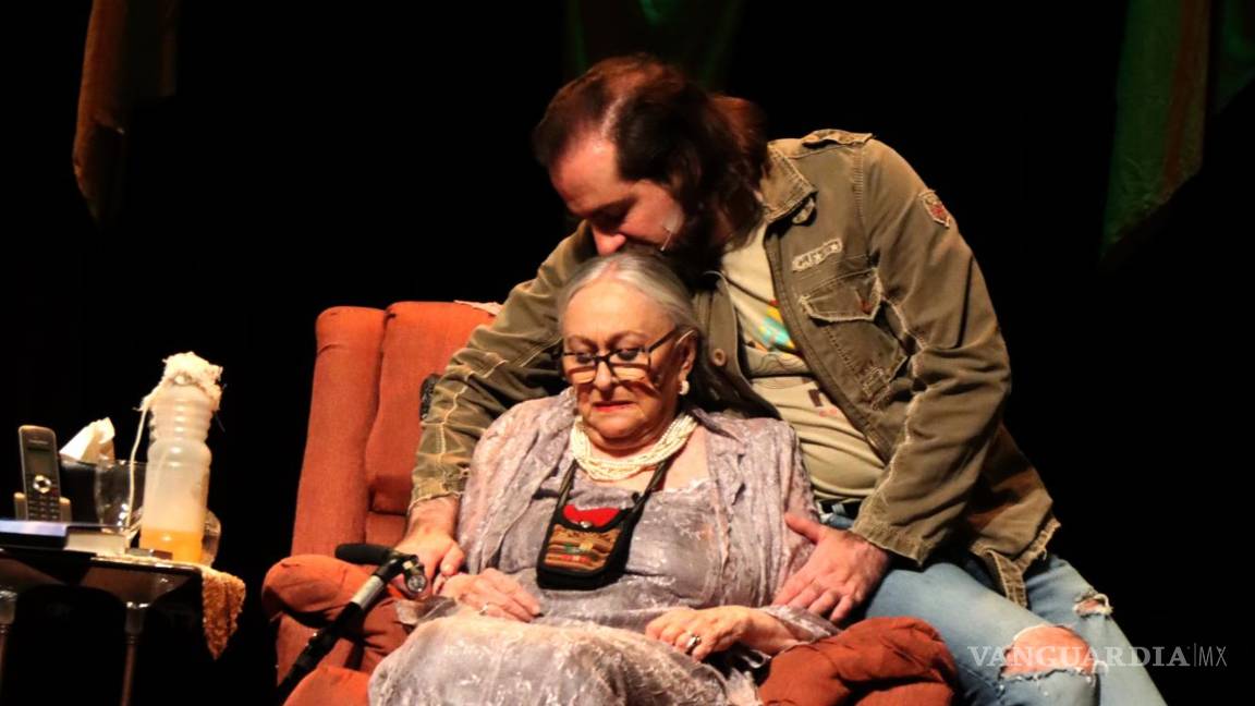 $!Susana Alexander se despide de los escenarios saltillenses con ‘La Velocidad del Otoño’