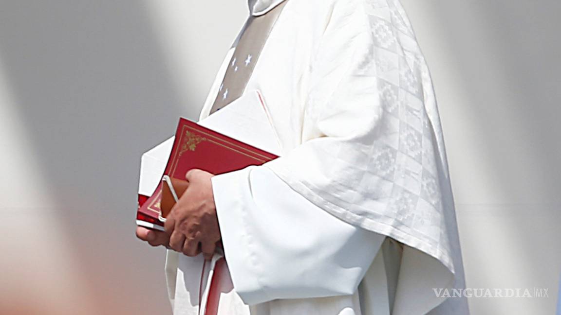 $!En Chile, defiende el Papa a obispo involucrado en abusos sexuales; mientras en Coahuila procesan a cura por pederastia