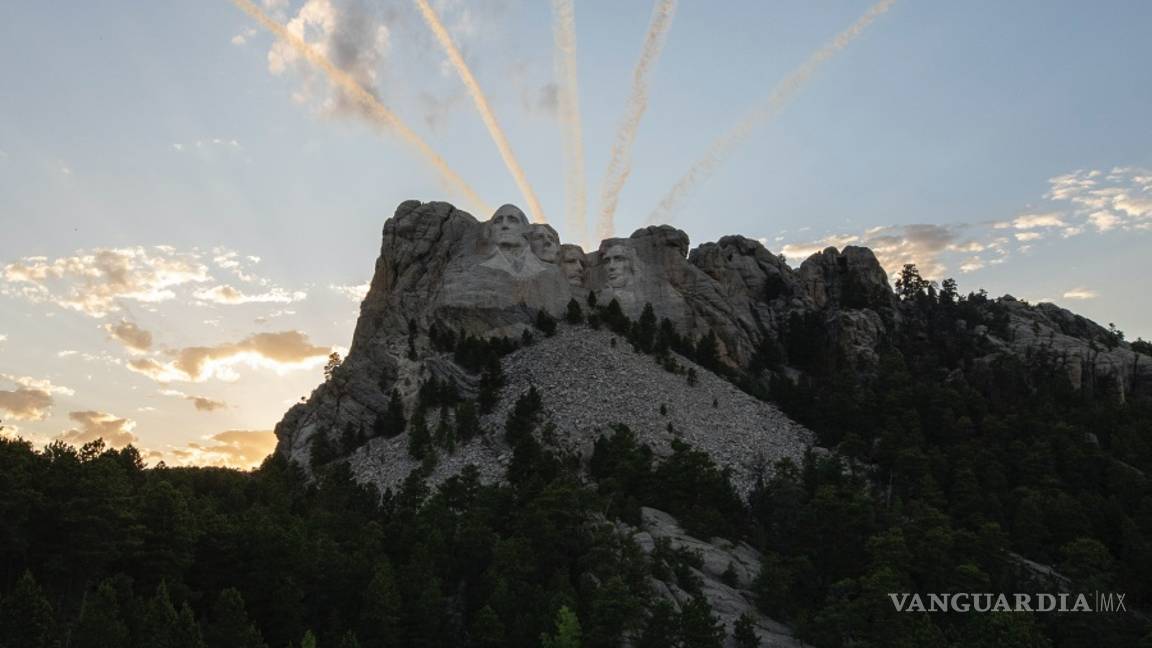 $!Así celebra Donald Trump Trump los festejos del 4 de julio en el Monte Rushmore en plena crisis sanitaria por el COVID-19 en EU (fotos)