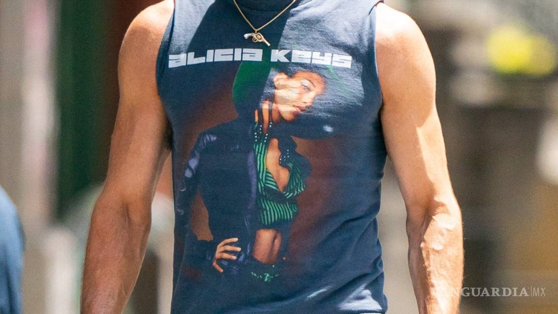 $!Justin Theroux es fanático de esta cantante latina y lo demuestra con esta playera