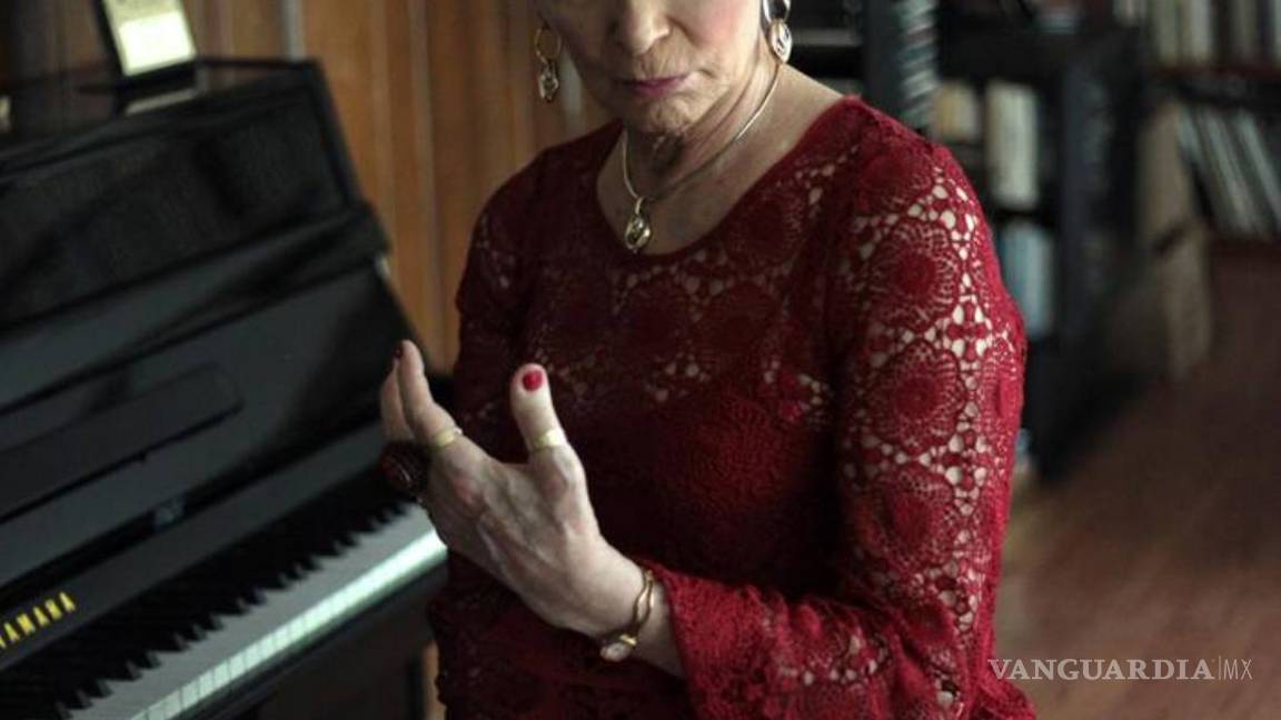 $!El renacer de Felicia Garza, artista mexicana que cambió de género a los 74