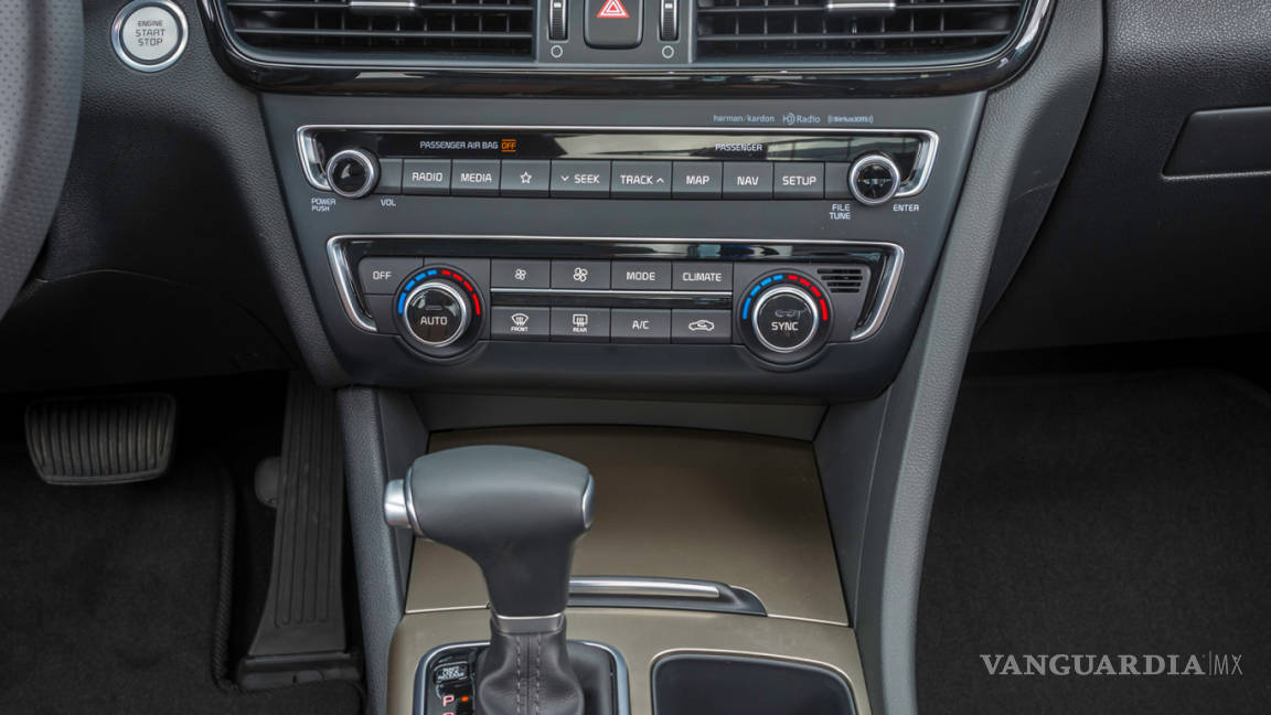 $!KIA Optima 2019 luce un facelift que lo aproxima al Stinger