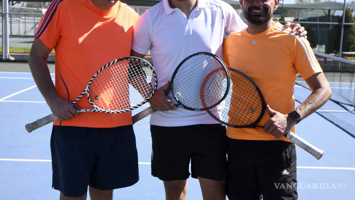 Tenistas en el American Sport Center mezclan deporte y amistad
