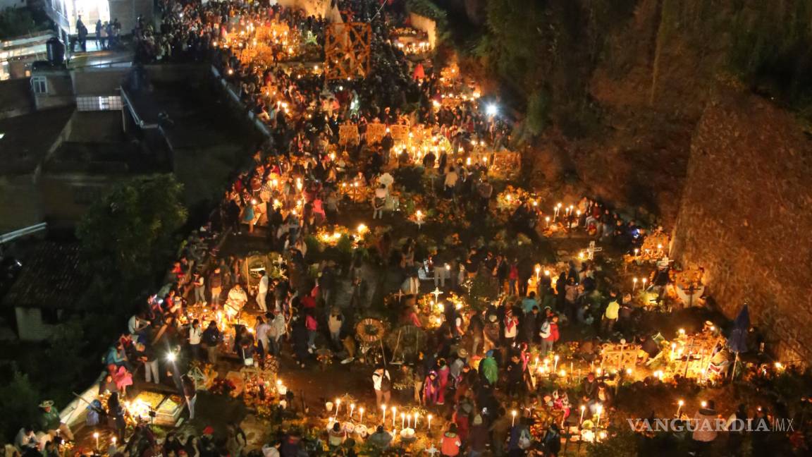 $!Janitzio celebra a sus muertos (Fotogalería)