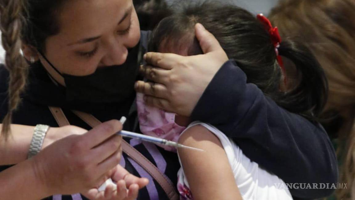 En Saltillo, costó vacuna para niños un día de sueldo a sus padres, ante falta injustificada en sus trabajos