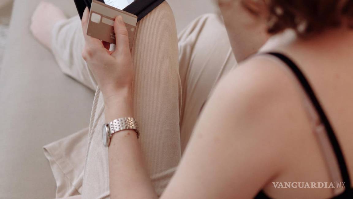 $!Buscar, elegir, comprar y pagar con la ayuda de la IA. Foto: Thirdman/Pexels.