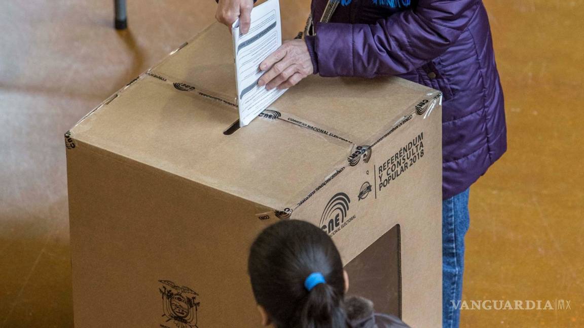 $!Triunfa el "sí" en Ecuador y pone fin a la reelección indefinida