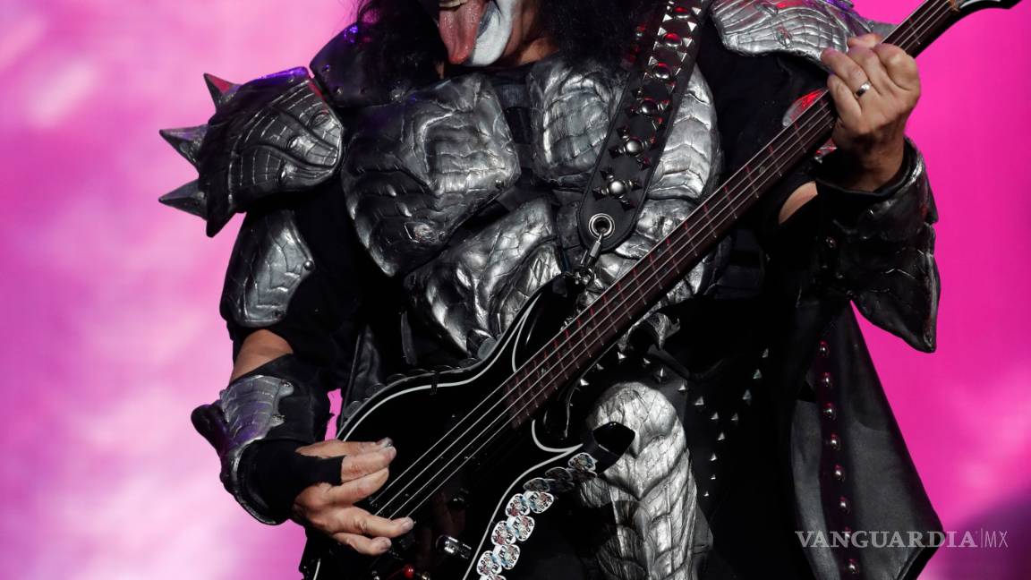 $!De lengüita en México; El último Kiss