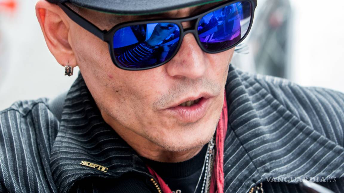 $!"Se ve mal": fotos en Rusia preocupan a fans por la salud de Johnny Depp