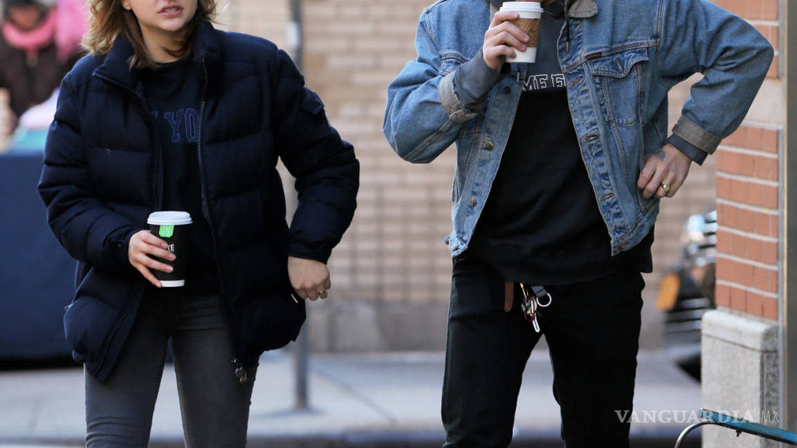 Brooklyn Beckham y Chloe Moretz provocan rumores por anillos de &quot;compromiso&quot;