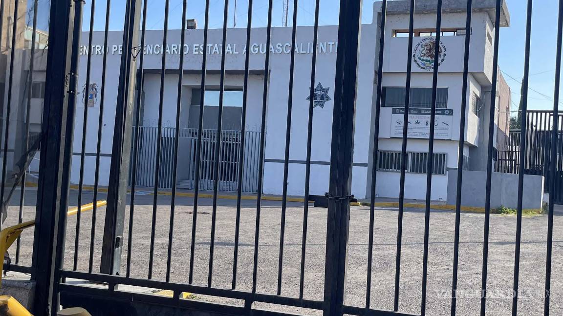 $!Aguascalientes.- 22 de marzo de 2025. El Cereso varonil de la ciudad de Aguascalientes y el penal del municipio El Llano se convirtieron en la última morada de seis presos; a todos los hallaron colgados. Sus familiares aseguran que en la cárcel los extorsionaban.