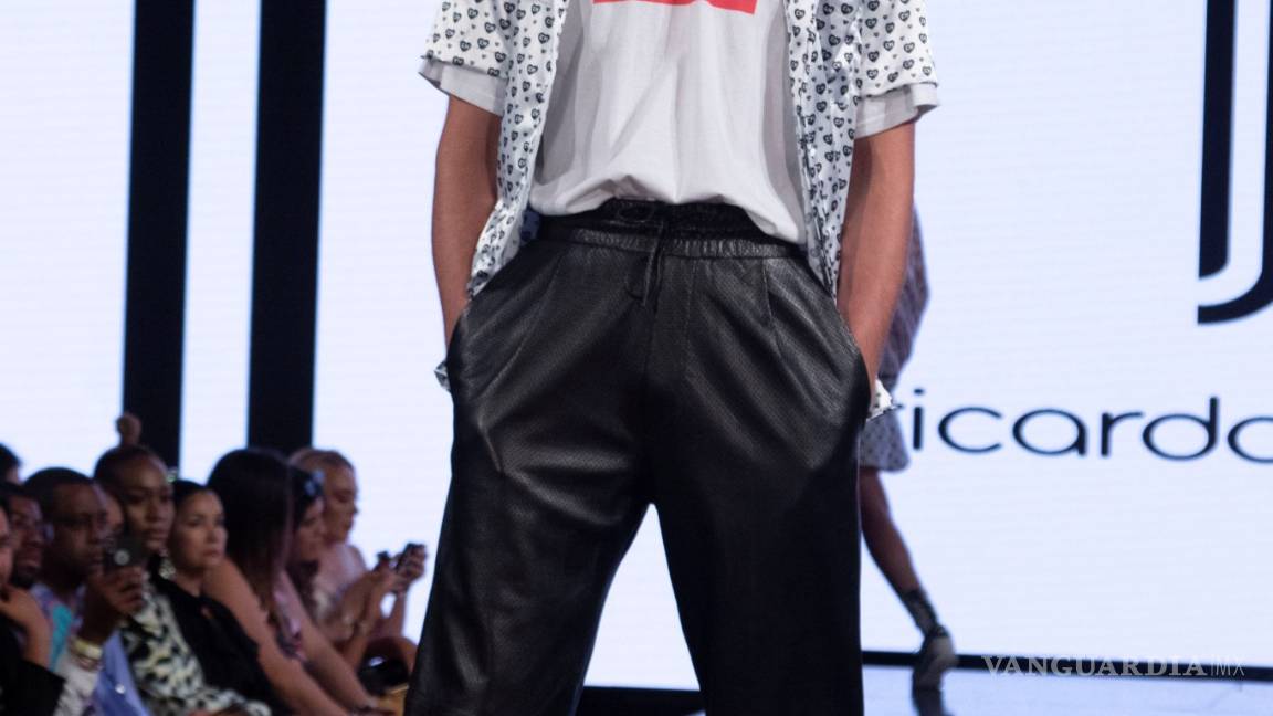 $!Ricardo Seco lleva al "Chapulín Colorado" a la Semana de la Moda de Nueva York