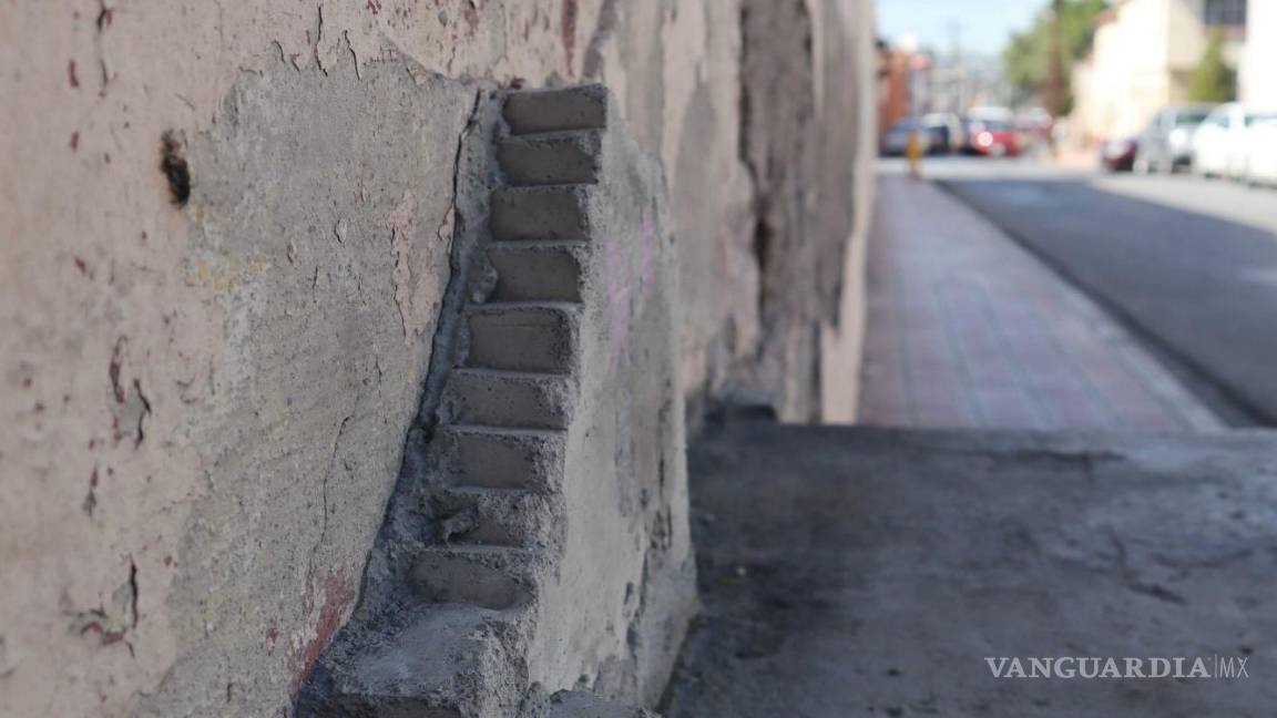 $!Escaleras creadas por un artista urbano local.