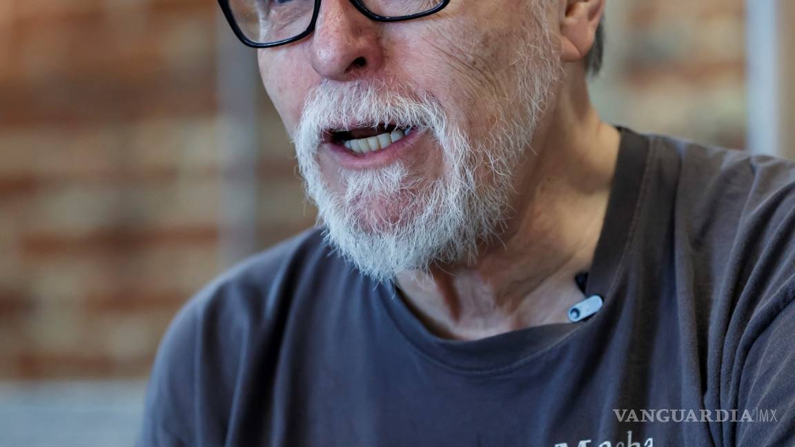 $!David Huerta augura que a México le hace falta leer poesía