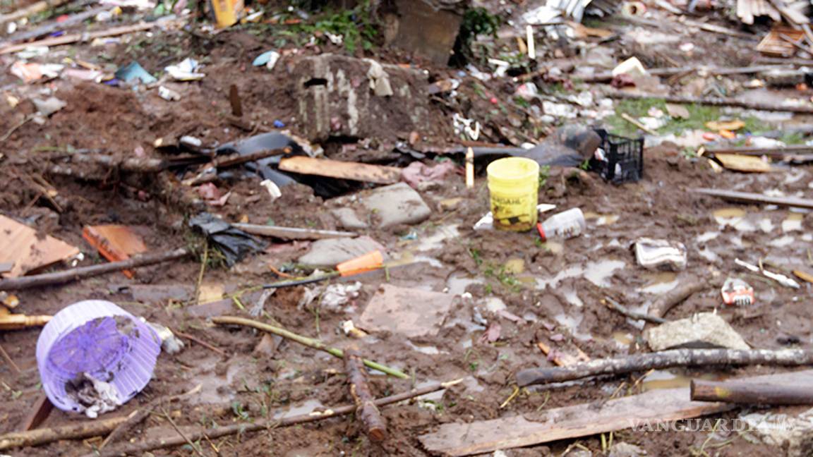 $!'Earl' apenas tocó tierra pero fue más destructivo que otros huracanes