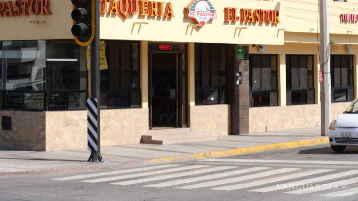 $!Un recorrido de VANGUARDIA reveló señales invertidas en diversos puntos cercanos al cruce del bulevar, lo que podría generar confusión en conductores no familiarizados con la zona.