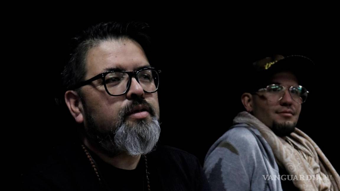 $!Efrén Estrada dirige la puesta en escena.