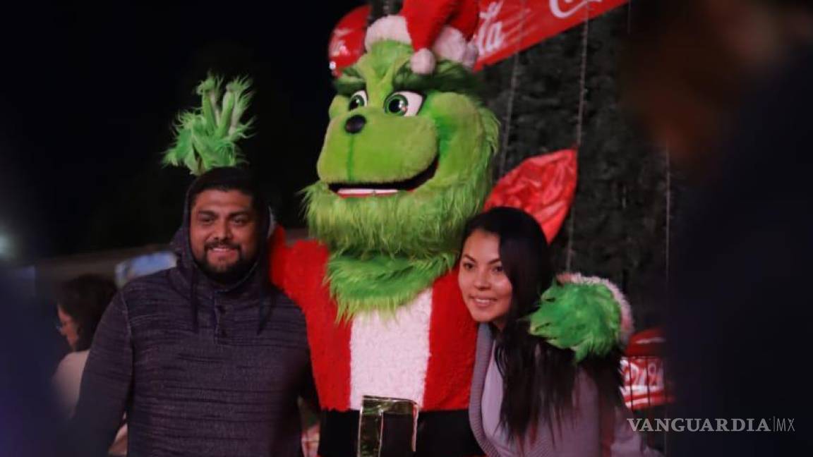 Llega la magia de la Navidad a las calles de Saltillo con la Caravana Coca-Cola