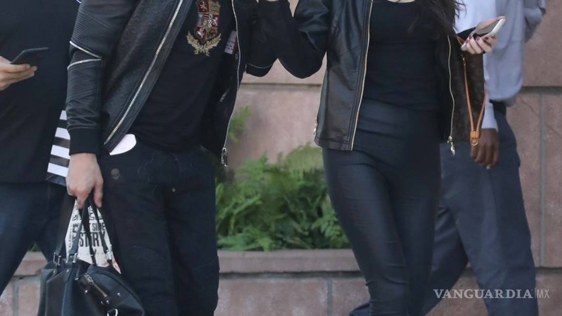 $!Criss Angel ya olvidó a Belinda; pasea de la mano de otra mujer