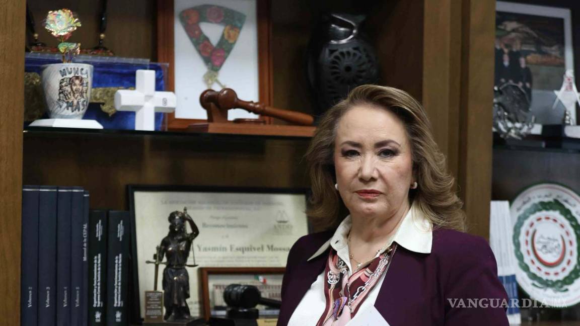 $!La ministra de la SCJN, Yasmín Esquivel Mossa no ve riesgo alguno si se hace una elección de aspirantes certificada, con exámenes de control y confianza.