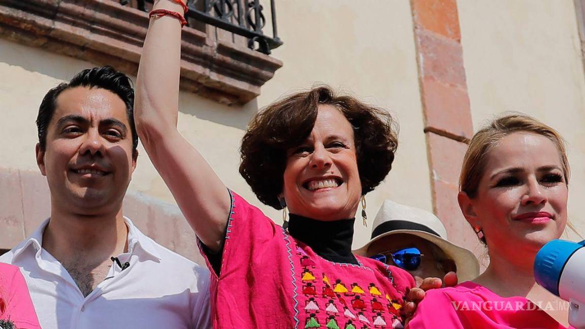 $!Denise Dresser durante marcha en defensa del INE y en contra de la reforma electoral promovida desde el poder ejecutivo en Querétaro.