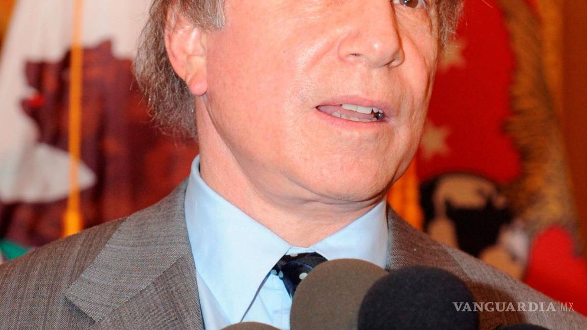 $!Paul Simon comparece en una rueda de prensa sobre el programa de mejoras de sanidad para la infancia, en el Capitolio en Washington DC, EU en 2009. EFE/Michael Reynolds