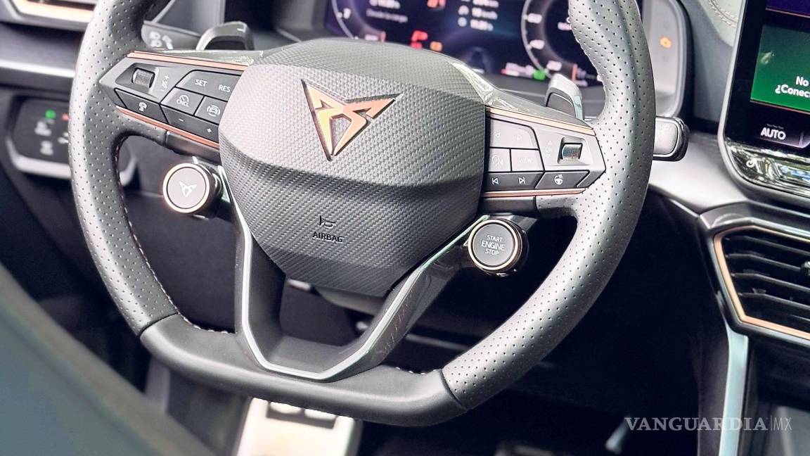 $!El interior presume pantalla de 12.9” y sistema de audio Sennheiser de 390W.