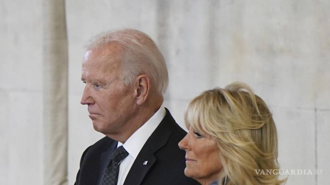 Acompañan líderes del mundo duelo británico