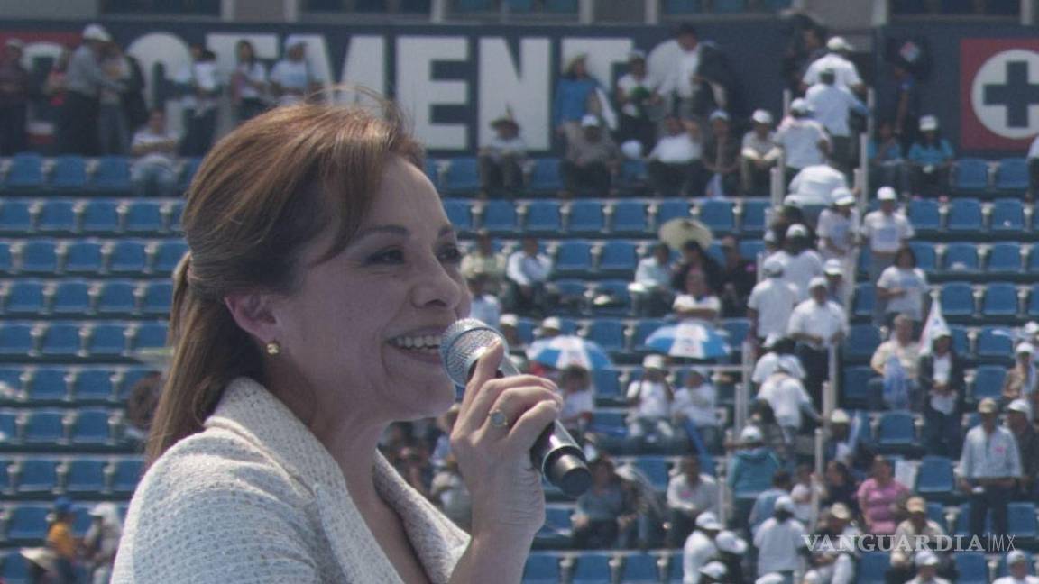 $!Miles de militantessoportaron durante mas de dos horas el inclemente sol y que a mitad del discurso de la Candidata comenzó a retirarse. | Foto: Cuartoscuro