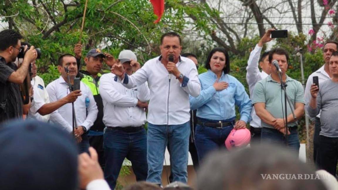 $!Carboneros piden a AMLO que los rescate