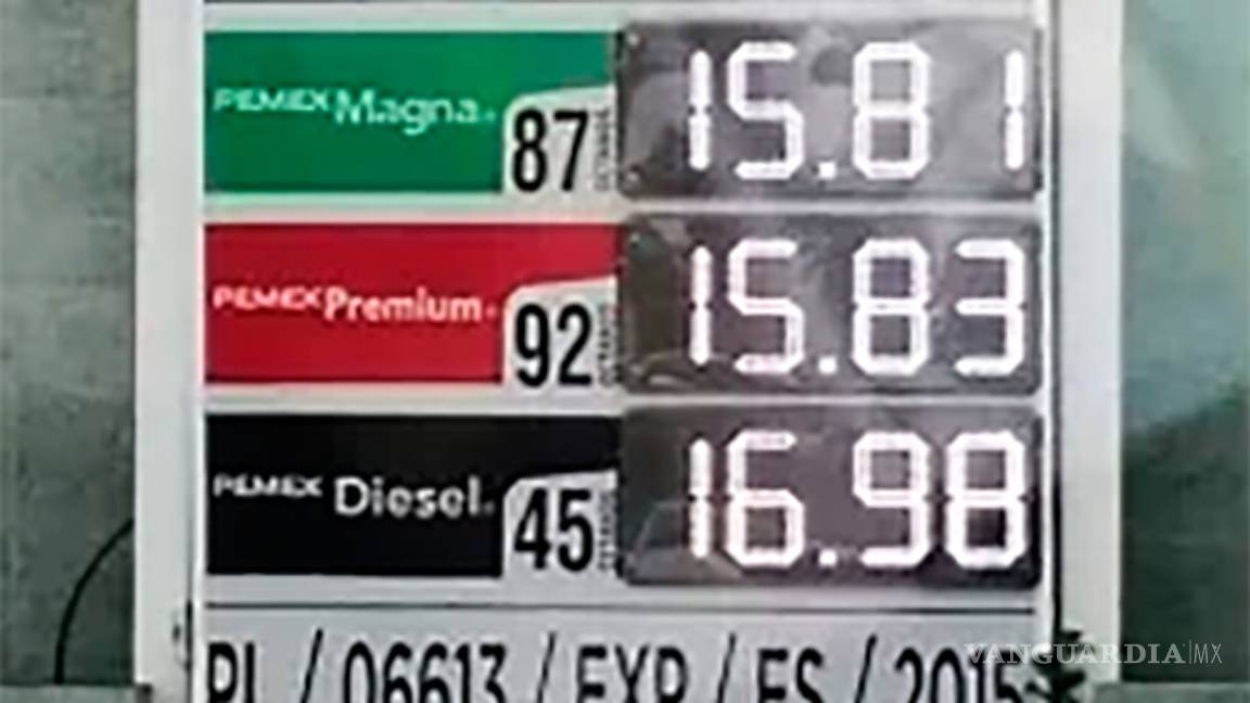$!Gasolina en 15 pesos en varios estados del país, ¿por la guerra petrolera?