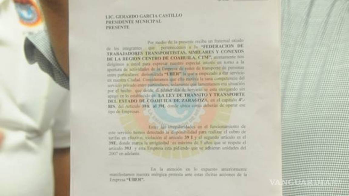 $!Taxistas de Monclova intentan frenar operación de Uber por presuntas violaciones al reglamento