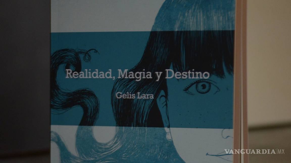 $!Ángeles Lara presenta Capital Coffee un libro que nació desde su infancia