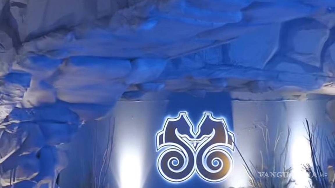 $!La entrada a la fiesta de quinceañera deslumbró con su diseño único y decoraciones que anticipaban la extravagancia del evento.