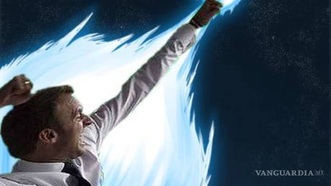 $!¿Recuerdan la foto de Macron festejando un gol de Francia? El internet se encargó de 'tunearla'