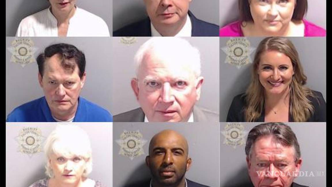 $!En la imagen, Donald Trump y los demás imputados fueron fichados en la cárcel del condado de Fulton por el caso penal en su contra en Georgia.