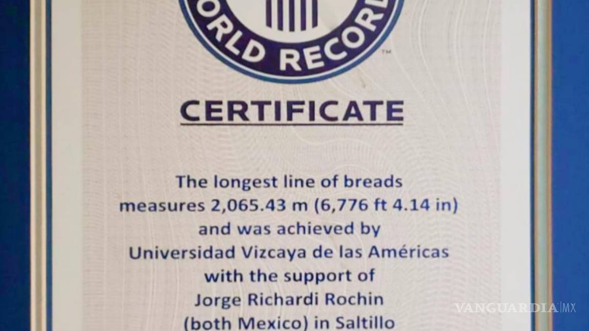 $!Recibió Saltillo certificado por el Guinness World Records por la rosca de reyes más grande del mundo en 2019.