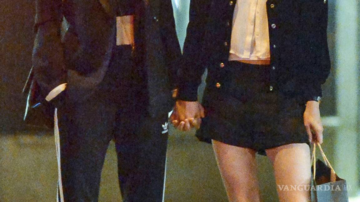 $!Captan a Kristen Stewart y a la ex de Cara Delevingne