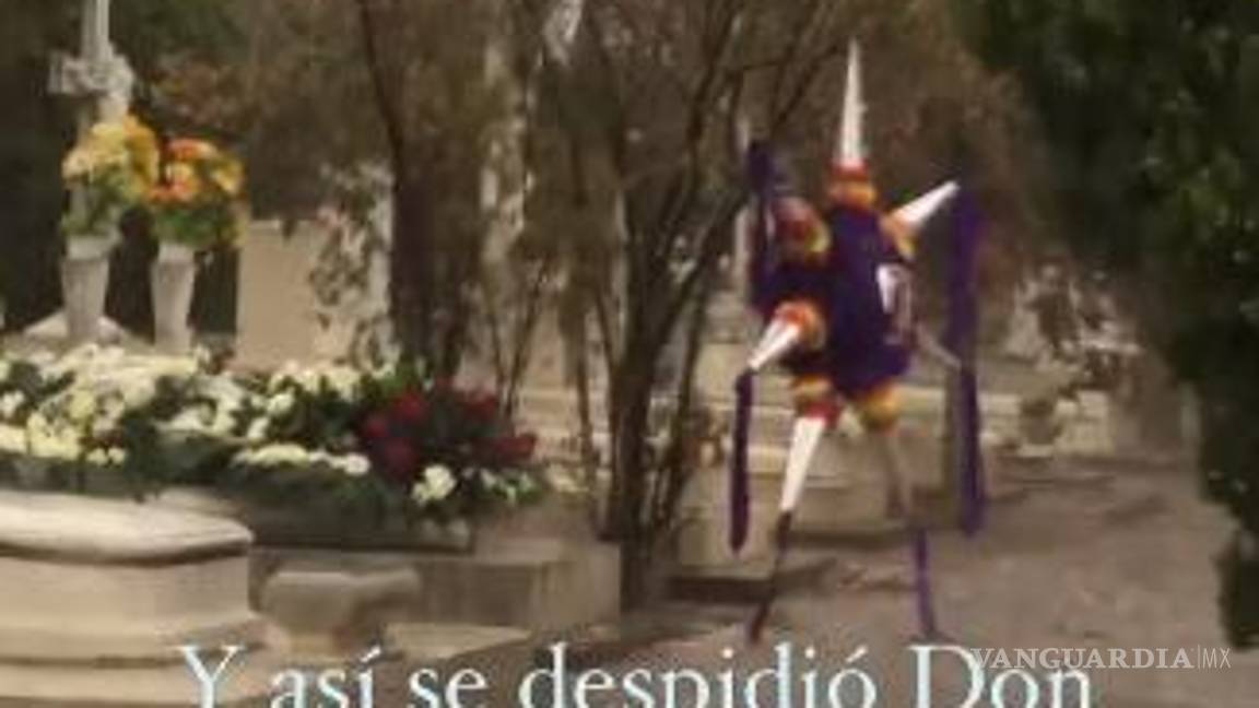 $!Saltillo: así despidieron a don Baltazar González, fundador de la tradicional calle de las piñatas