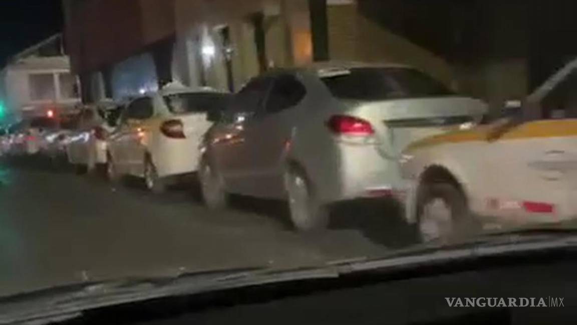 Reportan a taxistas por improvisar estacionamientos en zonas indebidas del Centro de Saltillo